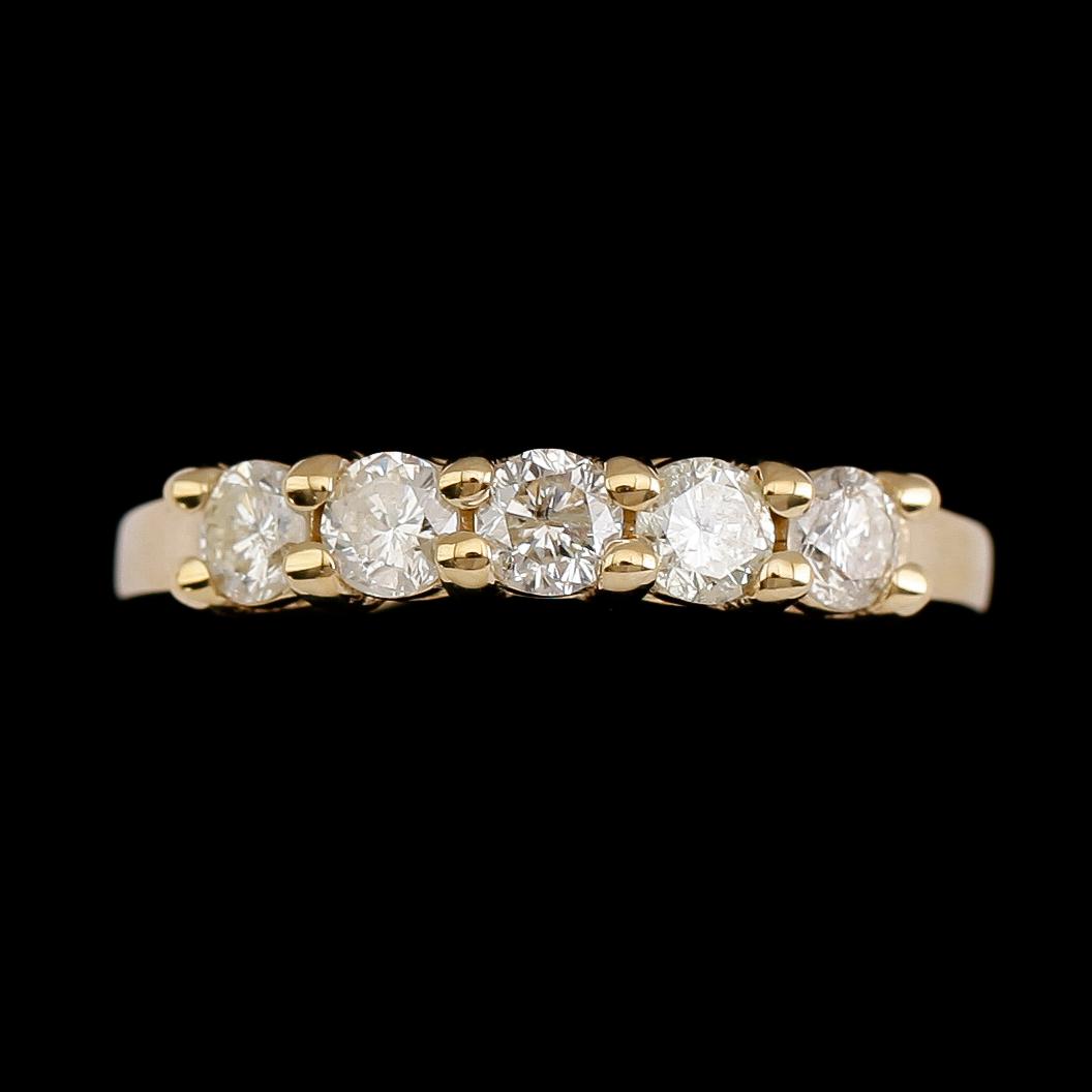 RING, 14 k guld, 5 briljantslipade diamanter tot ca 0.93 ct.
