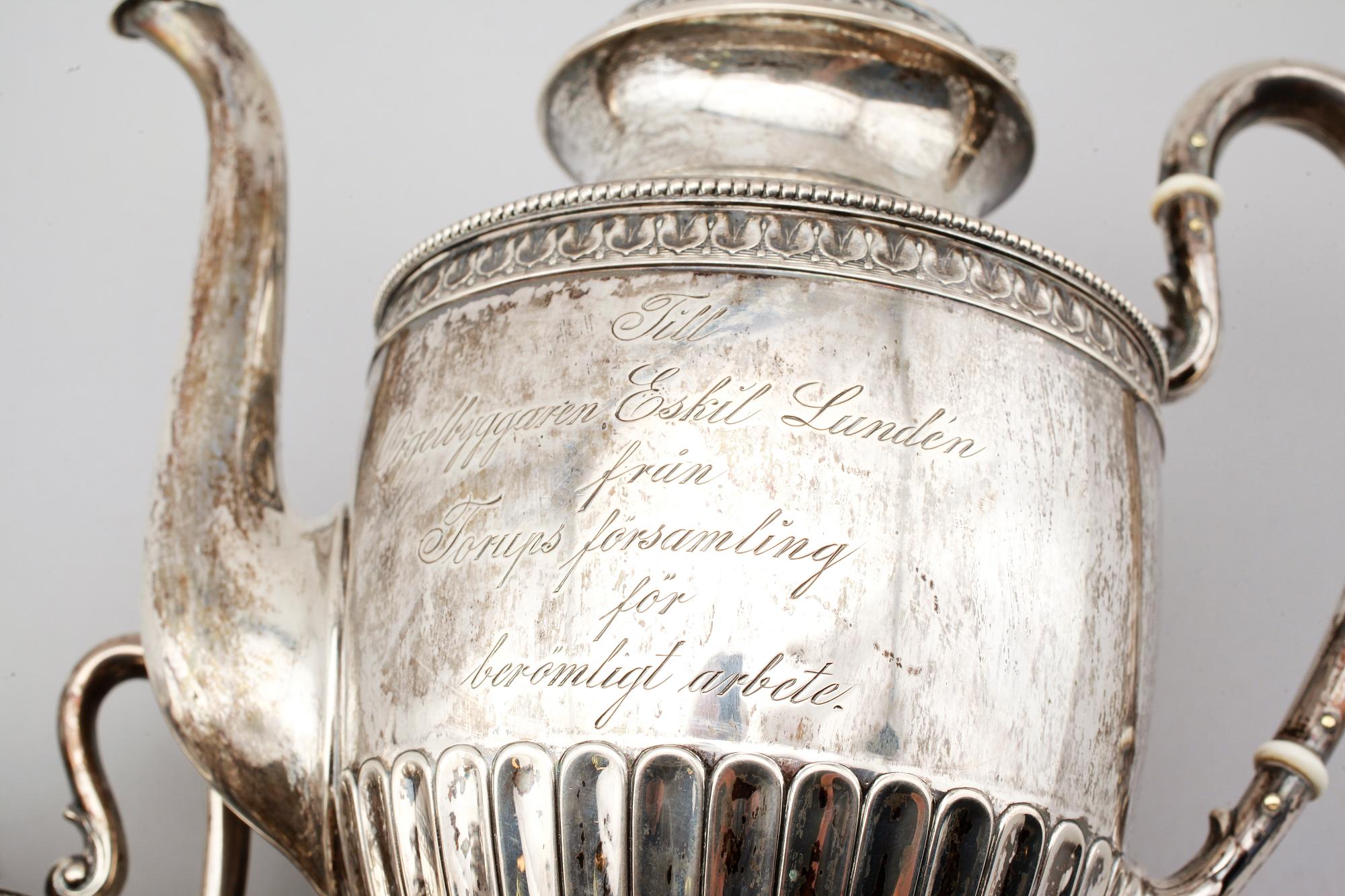 KAFFESERVIS, 3 delar, silver, CG Hallberg, Stockholm 1904. Vikt ca 1016 g.