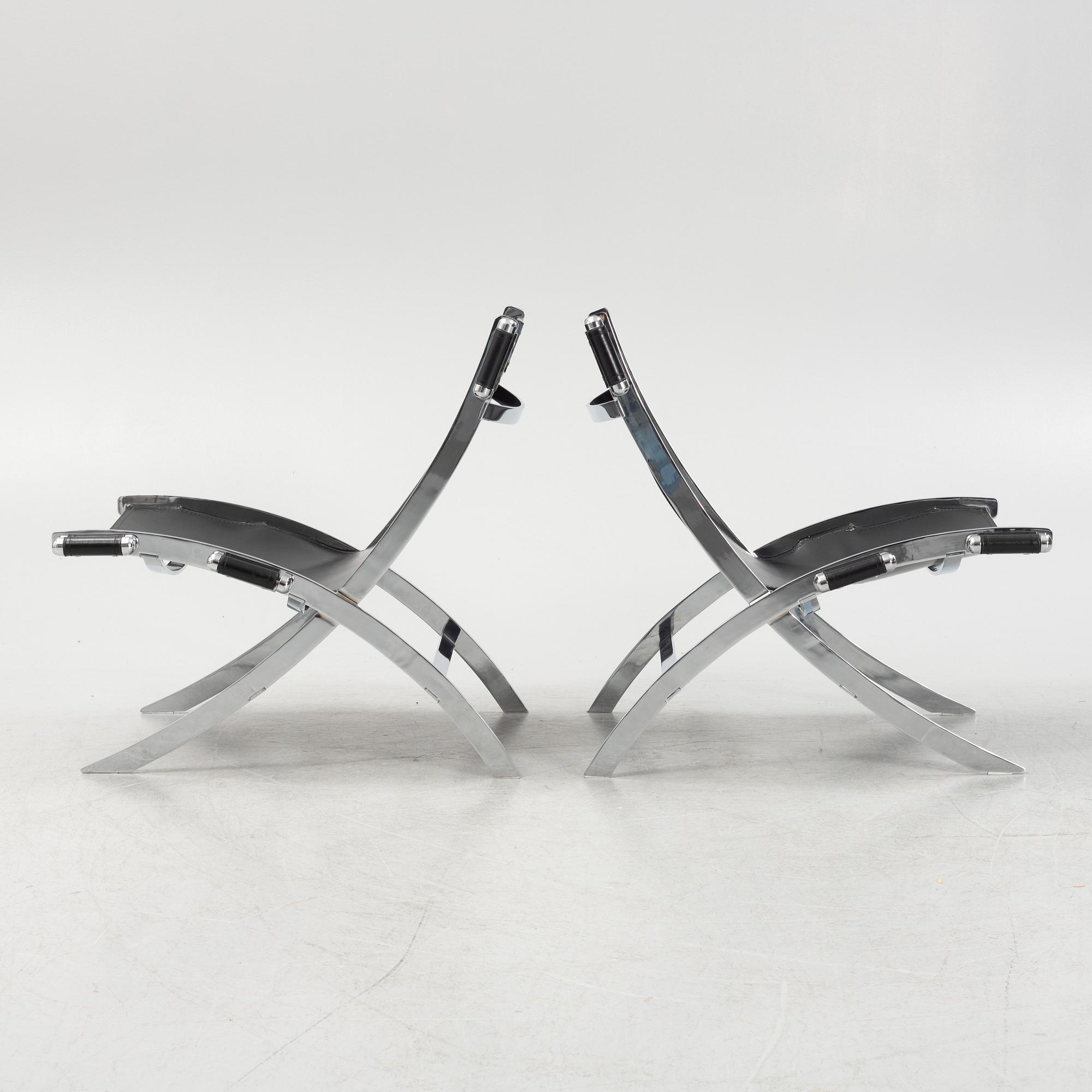 Antonio Citterio, a pair of 'Timeless" lounge chairs, Flexform, Italy.