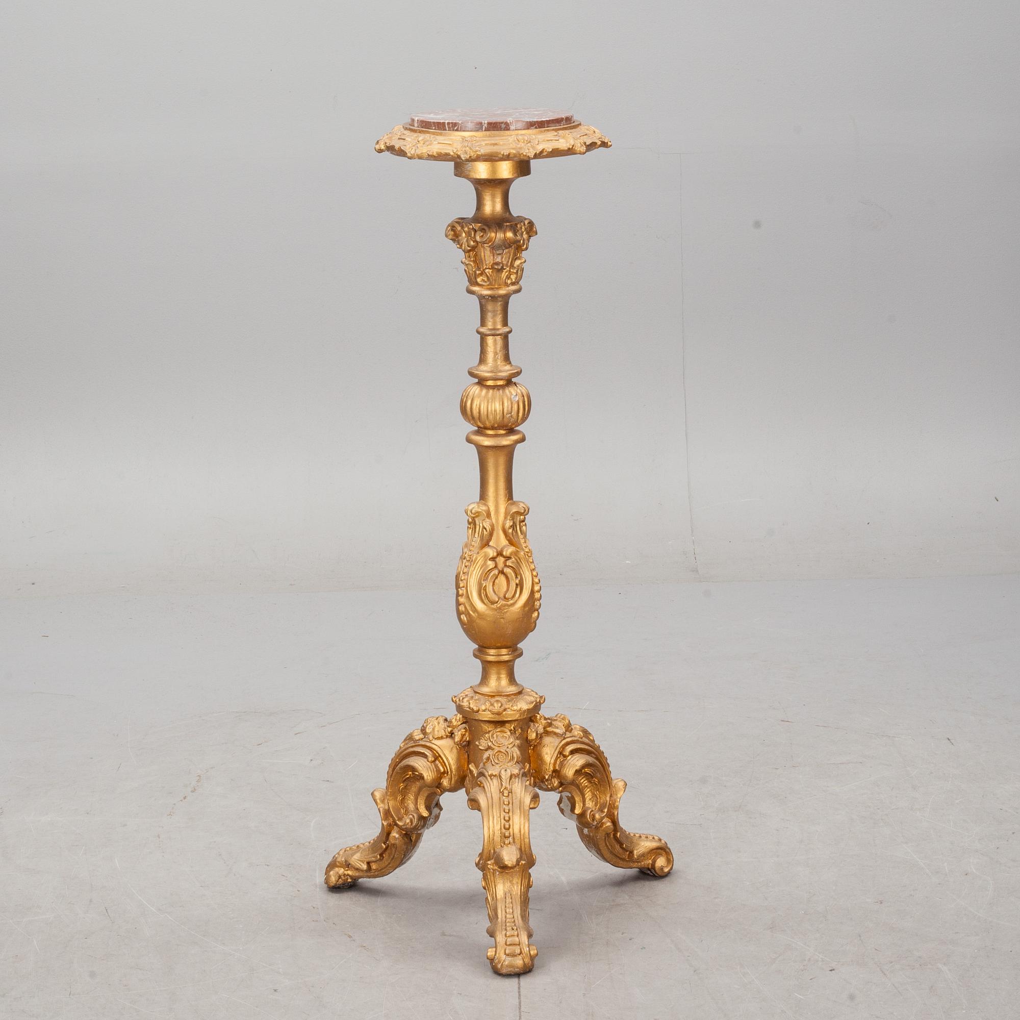 GUERIDON, nyrokoko, 1800-talets andra hälft.