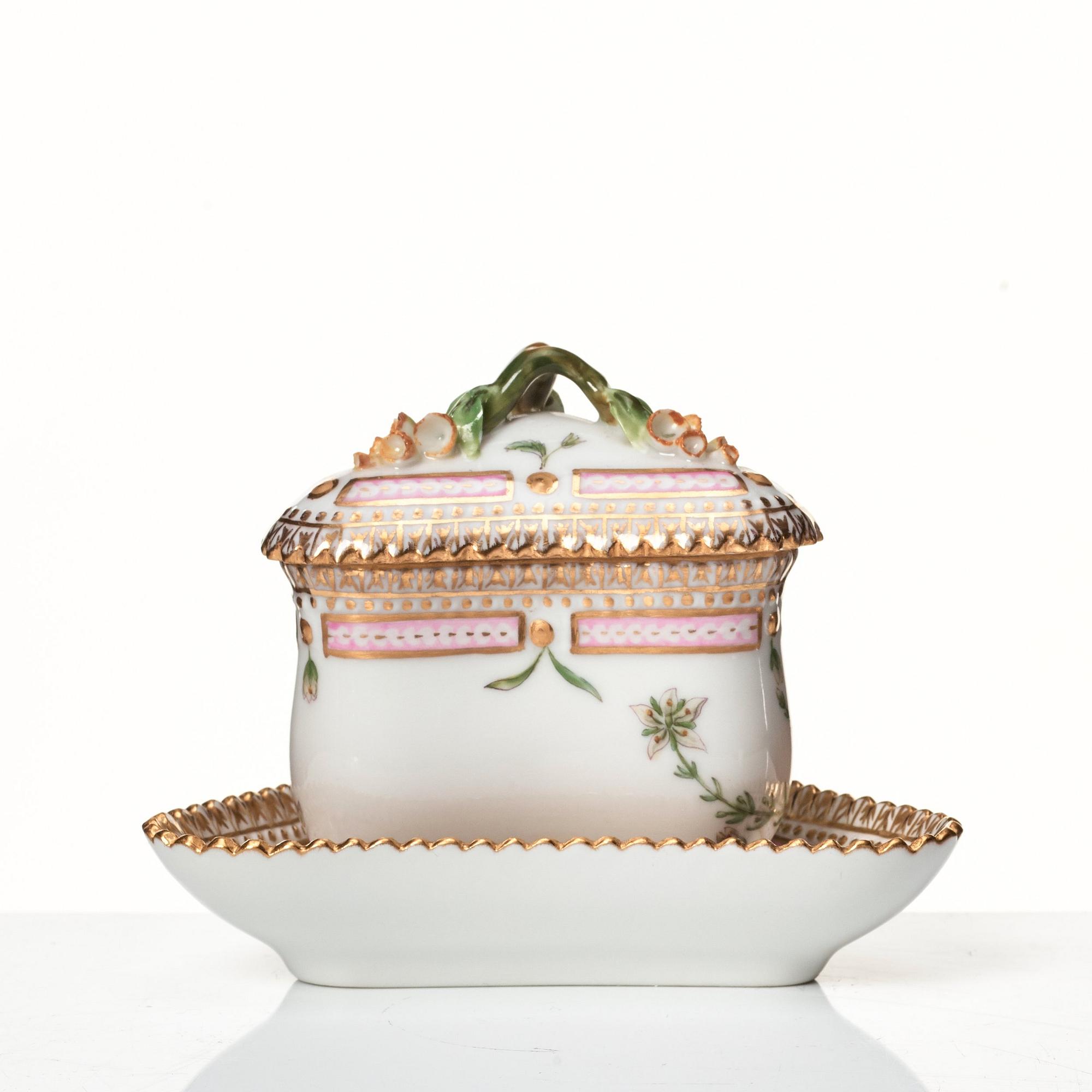 A group of 11 pieces of Royal Copenhagen "Flora Danica", Denmark, 20th Century.