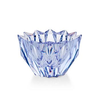 299. Aimo Okkolin, A CRYSTAL VASE.