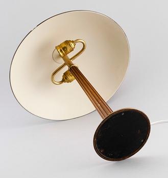 BORDSLAMPA, trä och mässing, 1900-talets mitt.