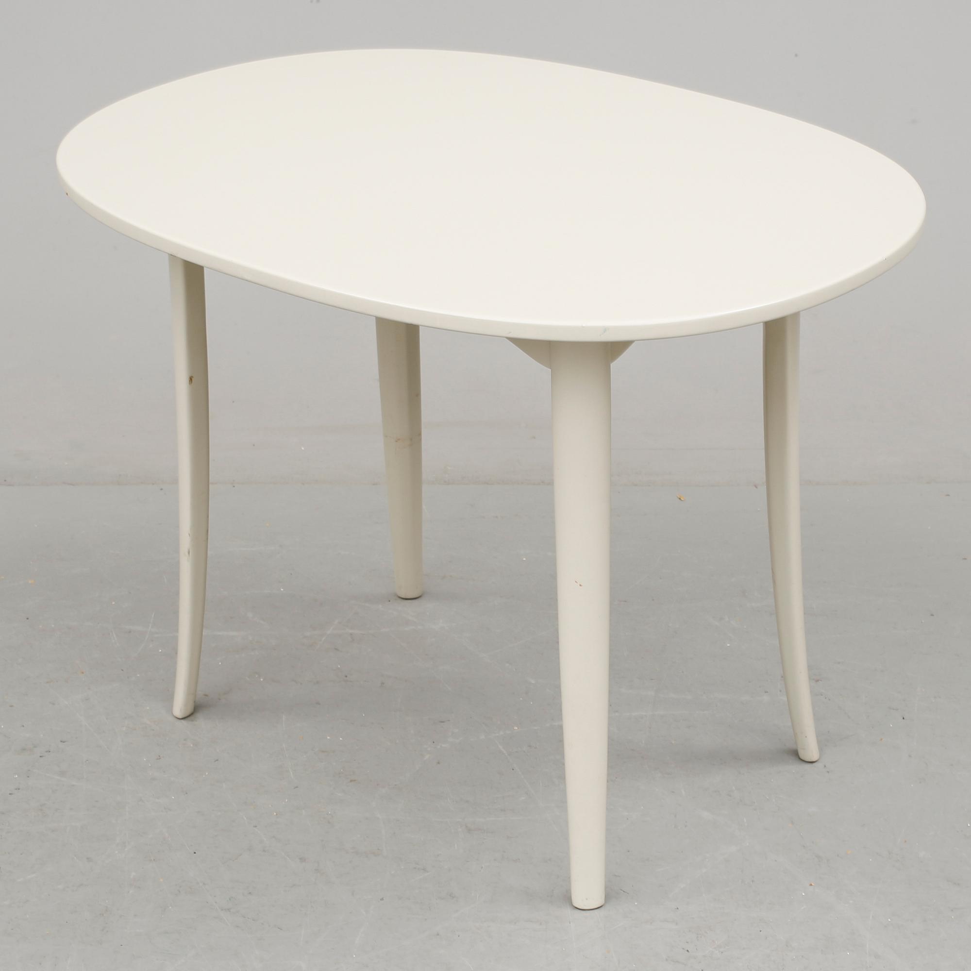 SIDOBORD/SOFFBORD, "Ovalen", Carl Malmsten, Carl Löfving & söner, Tibro, 1900-talets andra hälft.