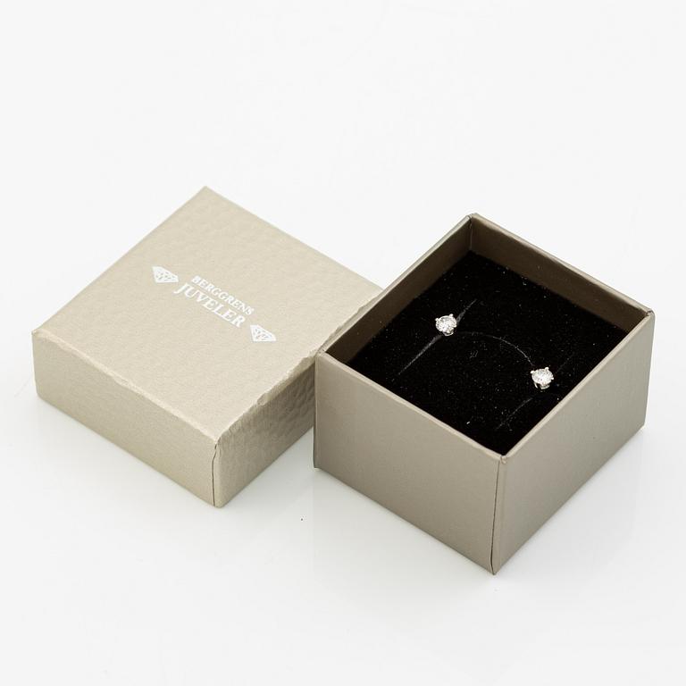 Earrings, Strömdahls, 18K white gold with round brilliant-cut diamonds, total approx. 0.38 ct.