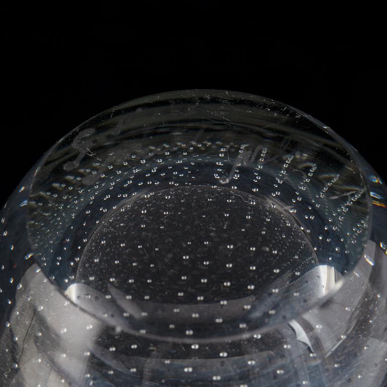 Gunnel Nyman, glass vase,  Nuutajärtvi Notsjö.