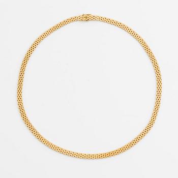 18K gold necklace.