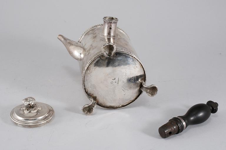 KAFFEKANNA, silver, gustaviansk, Arvid Floberg, Stockholm, 1789. Silvervikt ca 461 g.