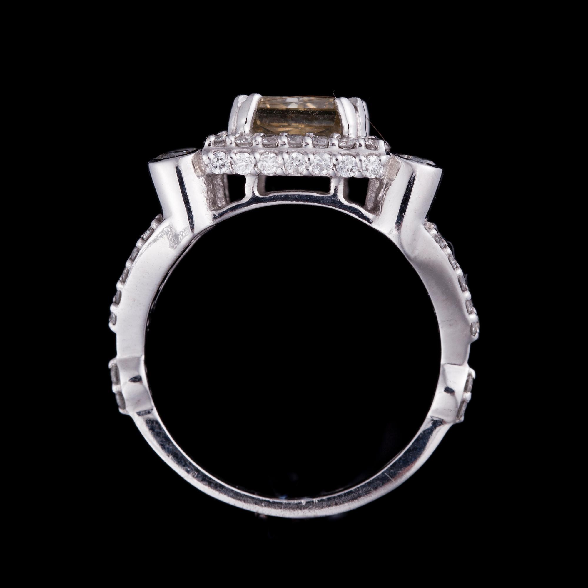 RING, 9K guld, färgad diamant, diamanter. Vikt ca 5,8 g.