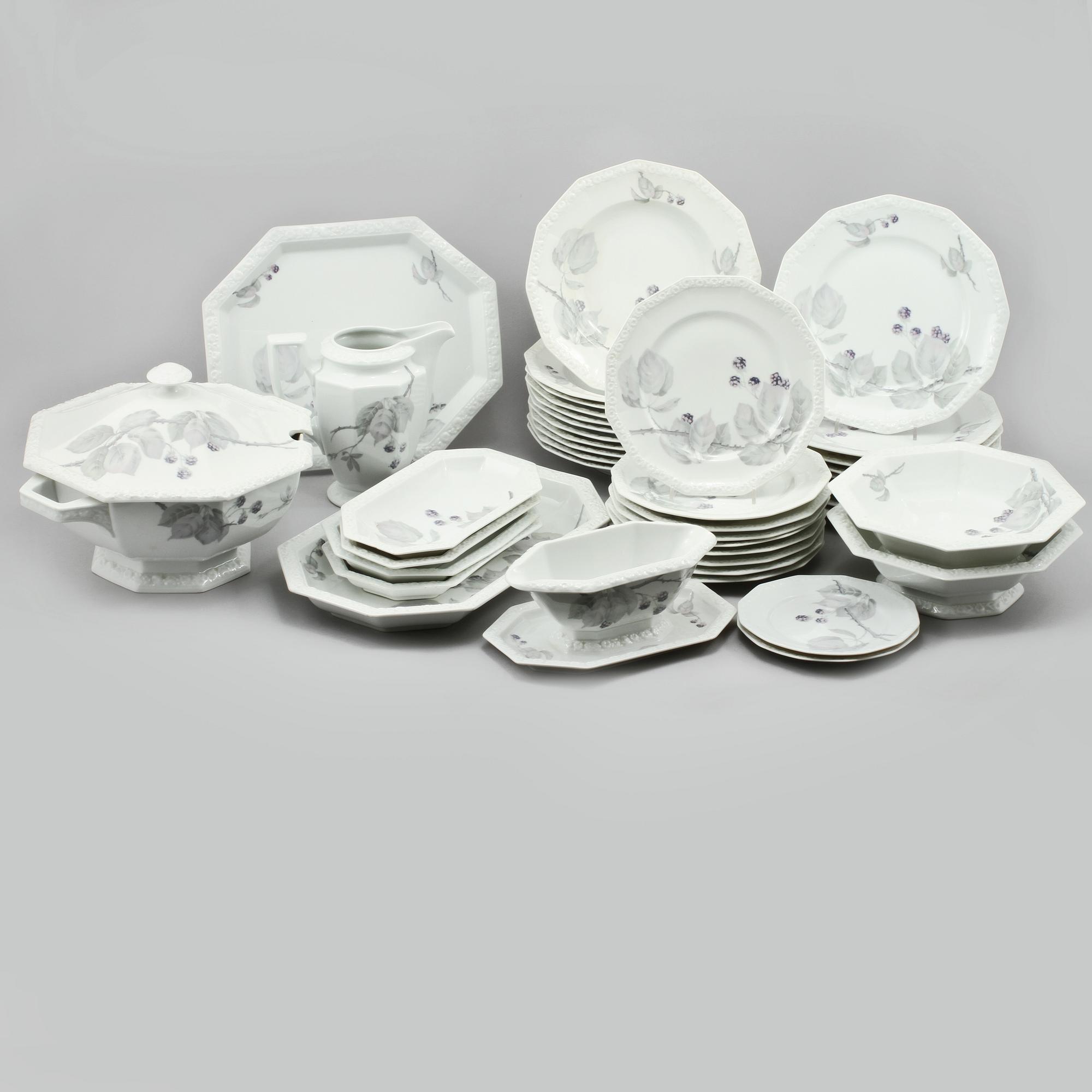 MATSERVIS, 42 delar, porslin, "Maria Björnbär", Rosenthal, Tyskland, 1900-talets andra hälft.