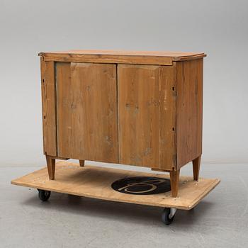 CHEST OF DRAWERS, 19th century.