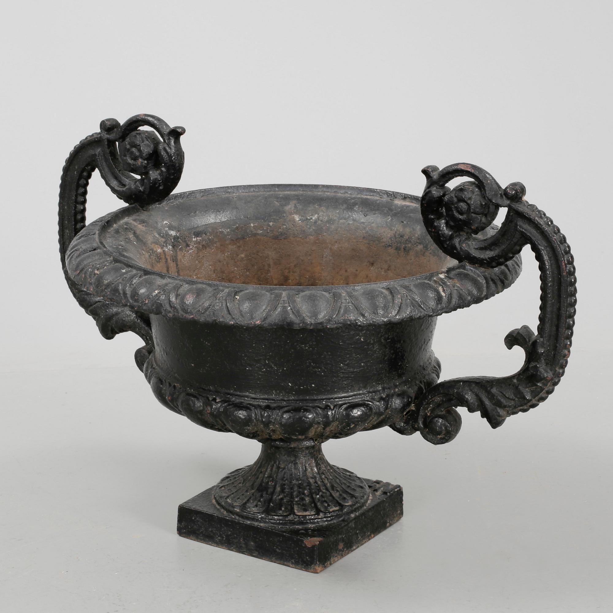 TRÄDGÅRDSURNA, gjutjärn, 1800-tal.