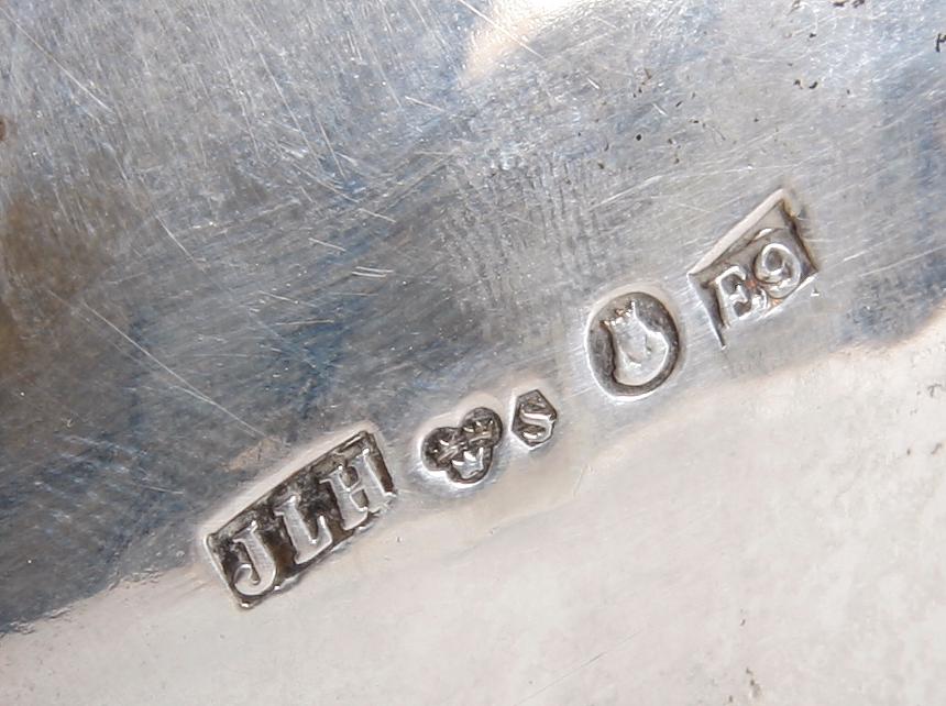 GRÄDDKANNA och SOCKERSKÅL, silver. Rokokostil. J L Hultman, Stockholm 1955.