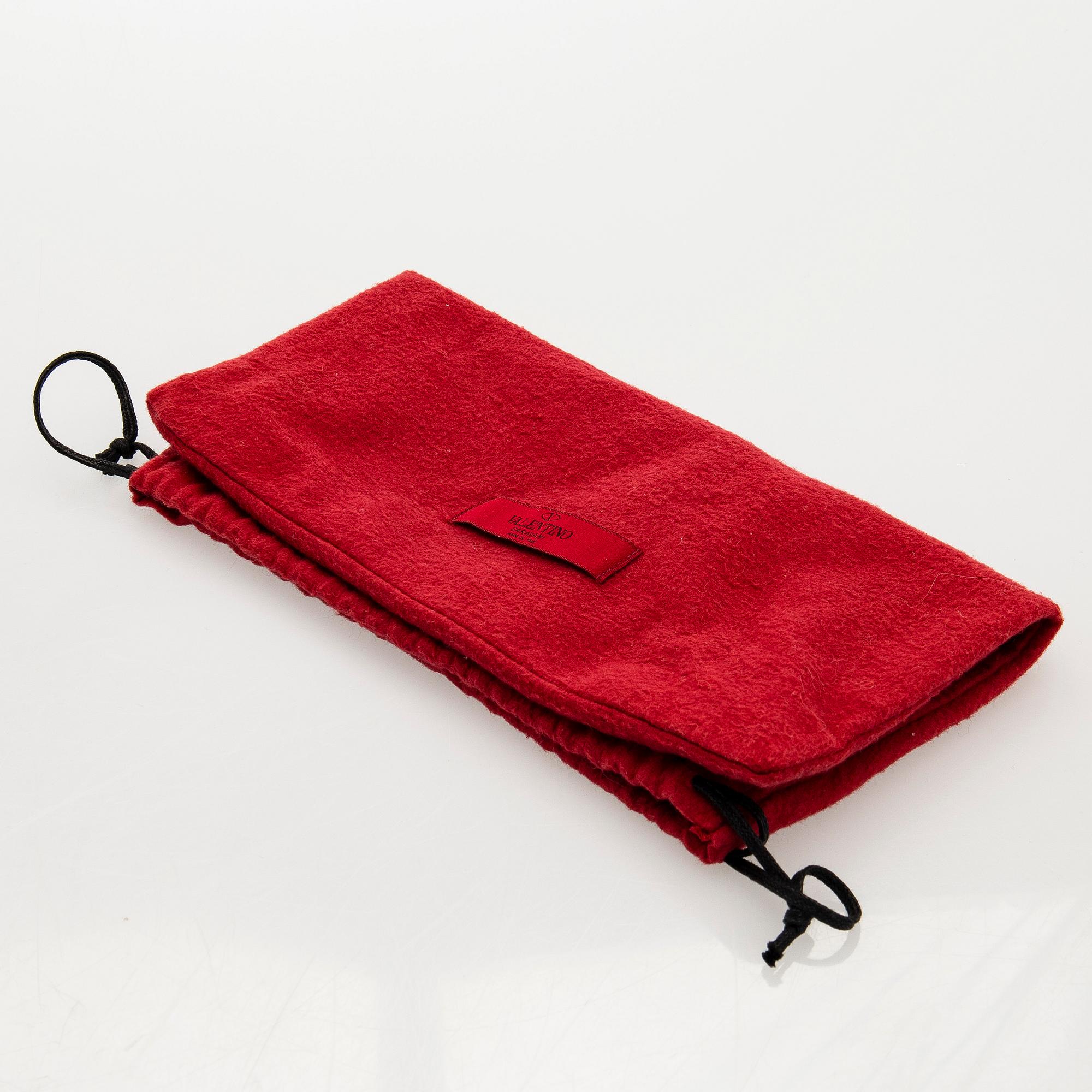 Valentino Garavani, a 'Glam Lock' bag.