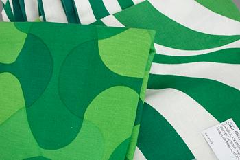 GARDINLÄNGDER, 2 st och PROVBIT, bomull, Verner Panton för Mira-X, 1970-tal.