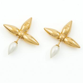 Louis Vuitton, earrings.