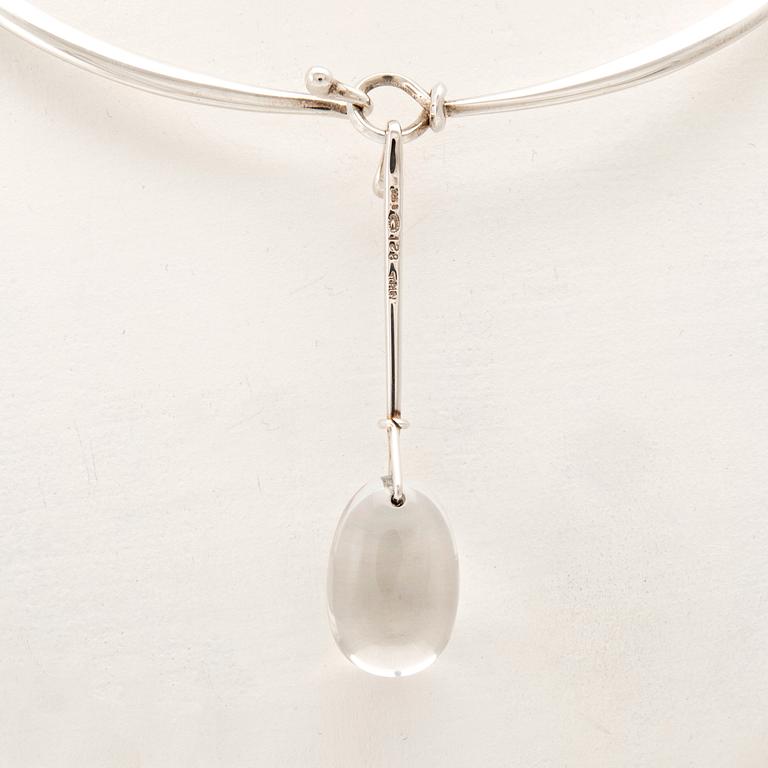 Vivianna Torun Bülow-Hübe, collier silver med bergkristaller design för Georg Jensen.