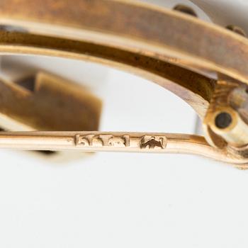 A 14K gold horseshoe brooch, 
Shanks & Bolin, Moscow 1860-1875.