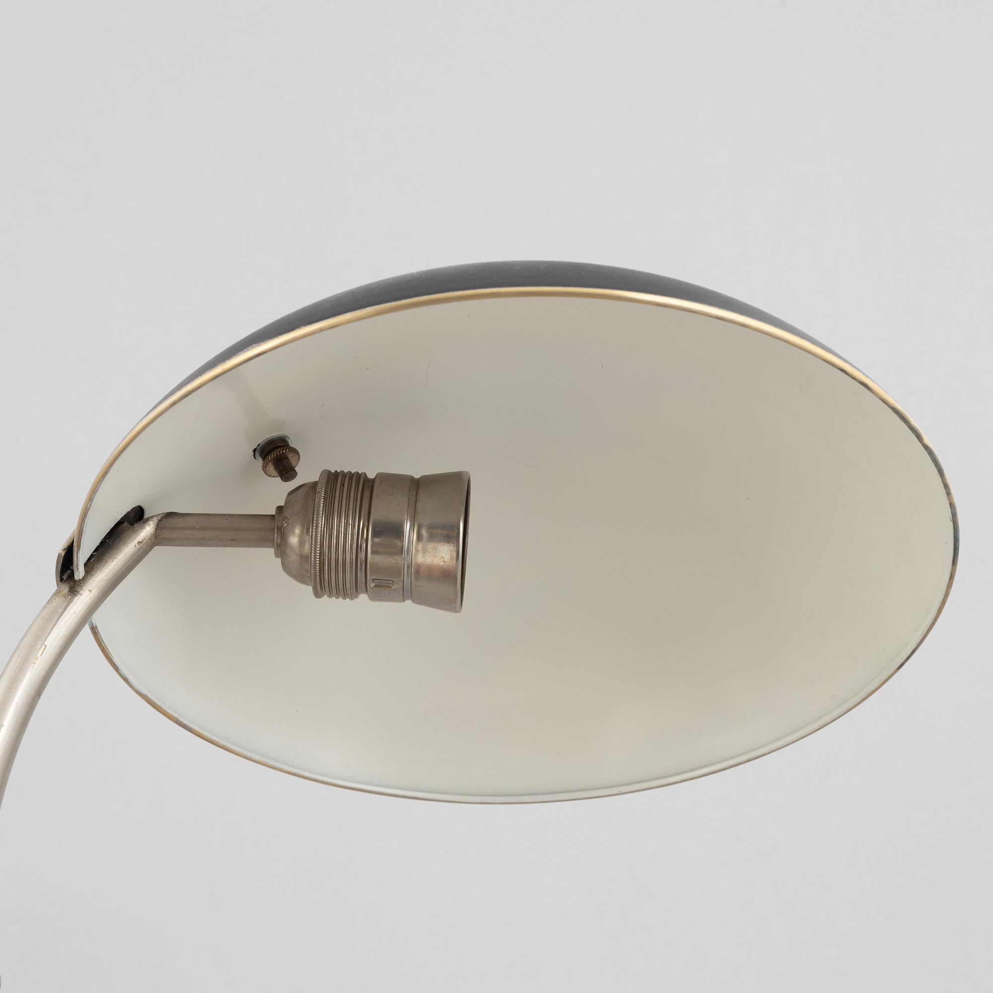 Harald Notini, a pair of desk top lamps, modell "15091 A", Arvid Böhlmarks Lampfabrik, Stockholm, 1930s.