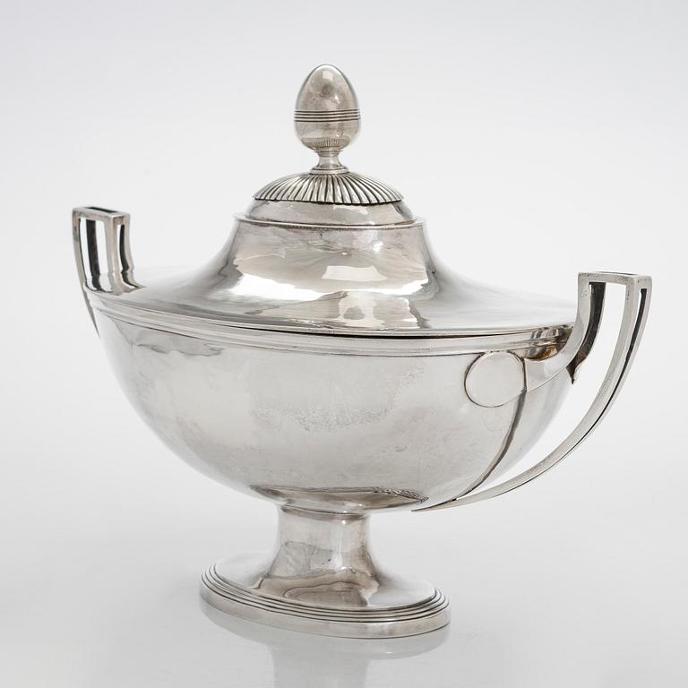 Sixte-Simon Rion, liemimalja, hopeaa, Pariisi 1809-19.