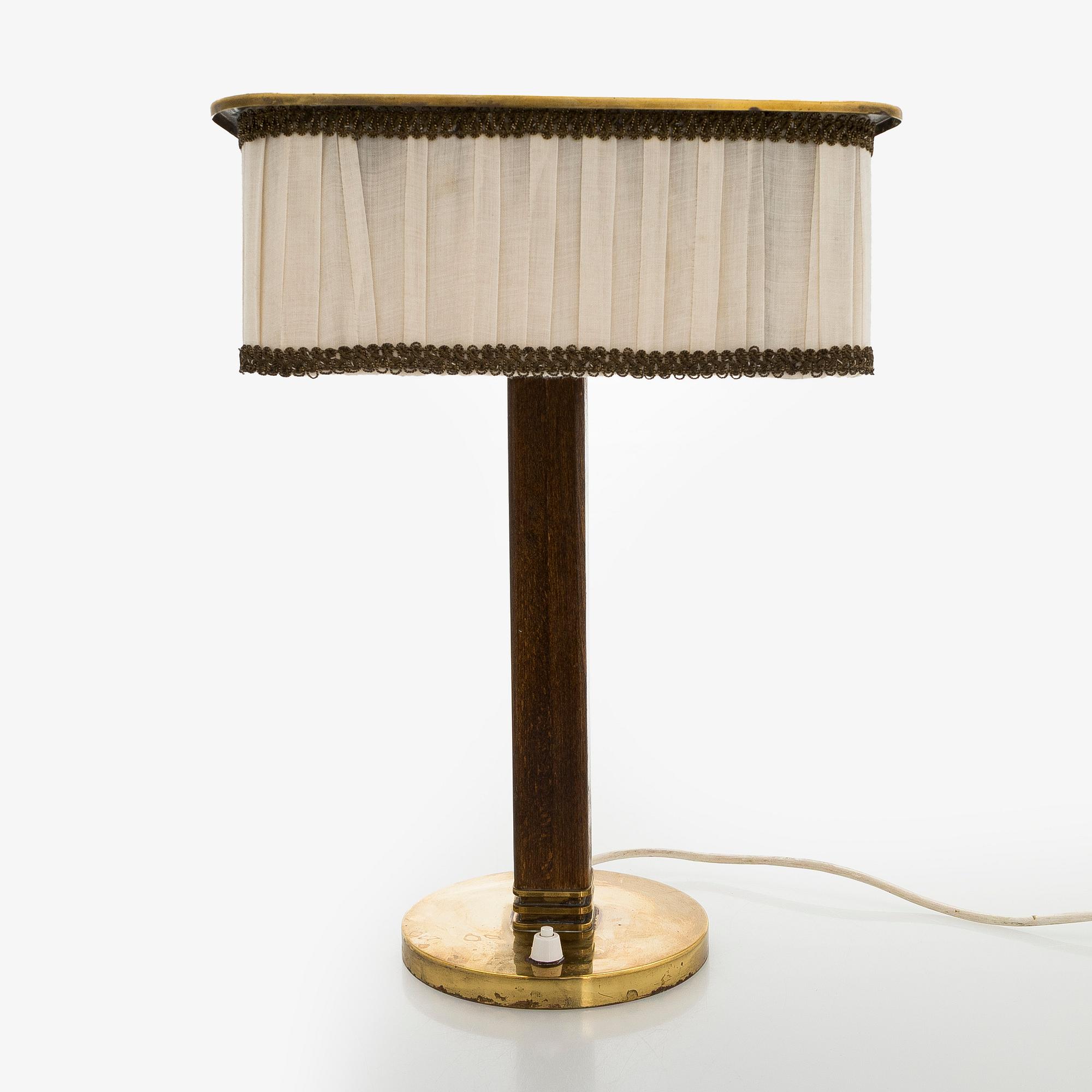 Paavo Tynell, bordslampa, modell 5066, Taito Oy, 1900-talets mitt.