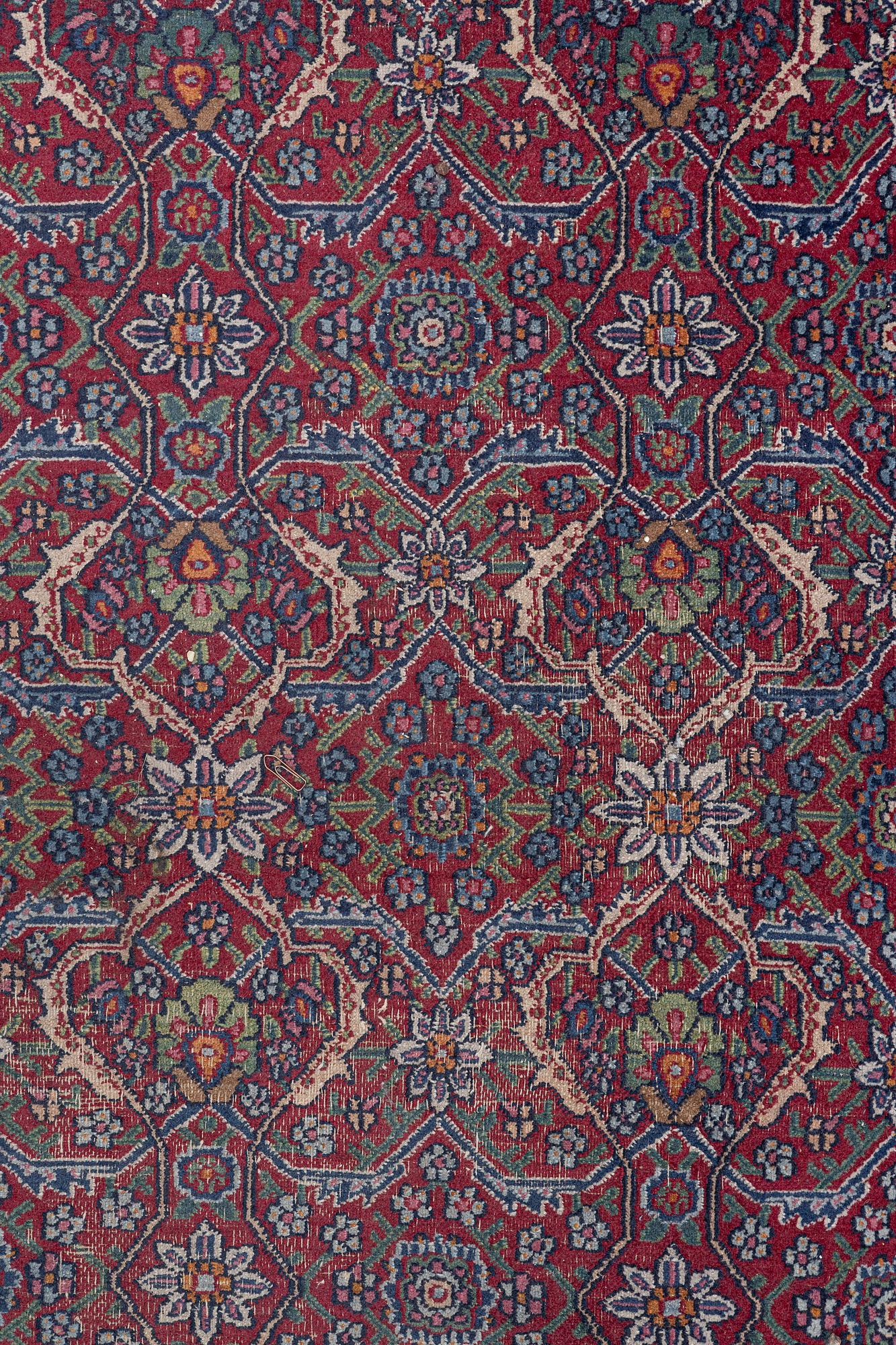 Carpet, Kirman, antique/semi-antique, approx. 560 x 375 cm.
