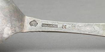 SKED, silver, Johan Wickman, verksam 1750-55(58) i Hudiksvall. Vikt ca 28 gram.