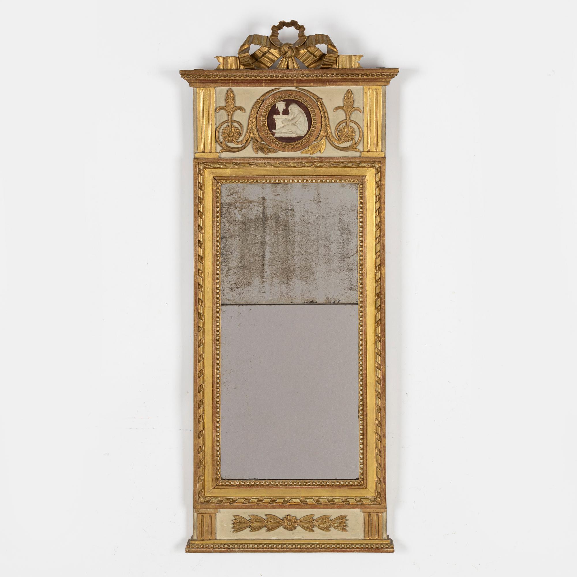 Spegel, sengustaviansk, sent 1700-tal.