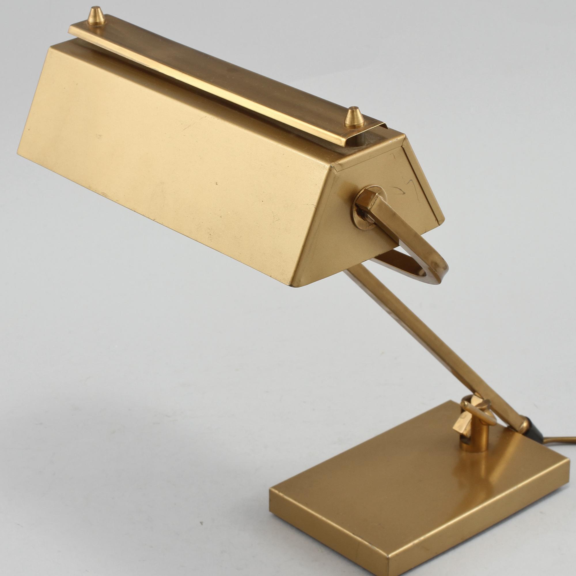 BORDSLAMPA, 1900-talets andra hälft.