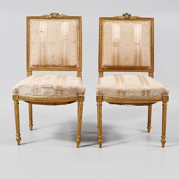 STOLAR, ett par, gustaviansk stil, omkring år 1900.