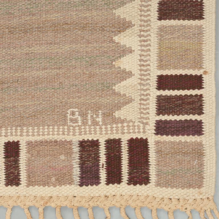 BARBRO NILSSON, MATTO, "Salerno grå med enkel bård", flat weave, ca 245 x 170,5 cm, signed AB MMF BN.