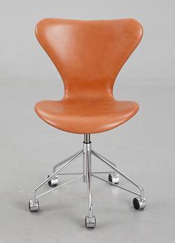 KONTORSSTOL "Sjuan", Arne Jacobsen för Fritz Hansen.