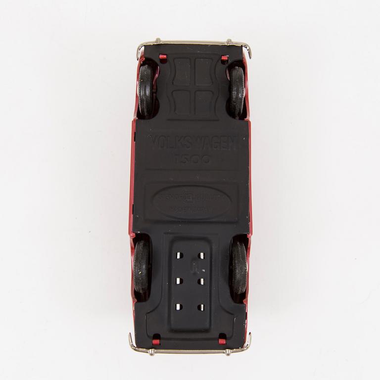 Two tinplate toy cars Japan 1960s.