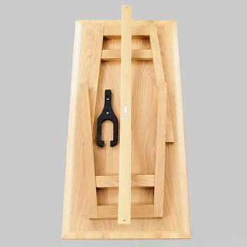 BORD, "Brygga", Åsa Johansson för Karl Andersson & Söner, formgivet 2004.