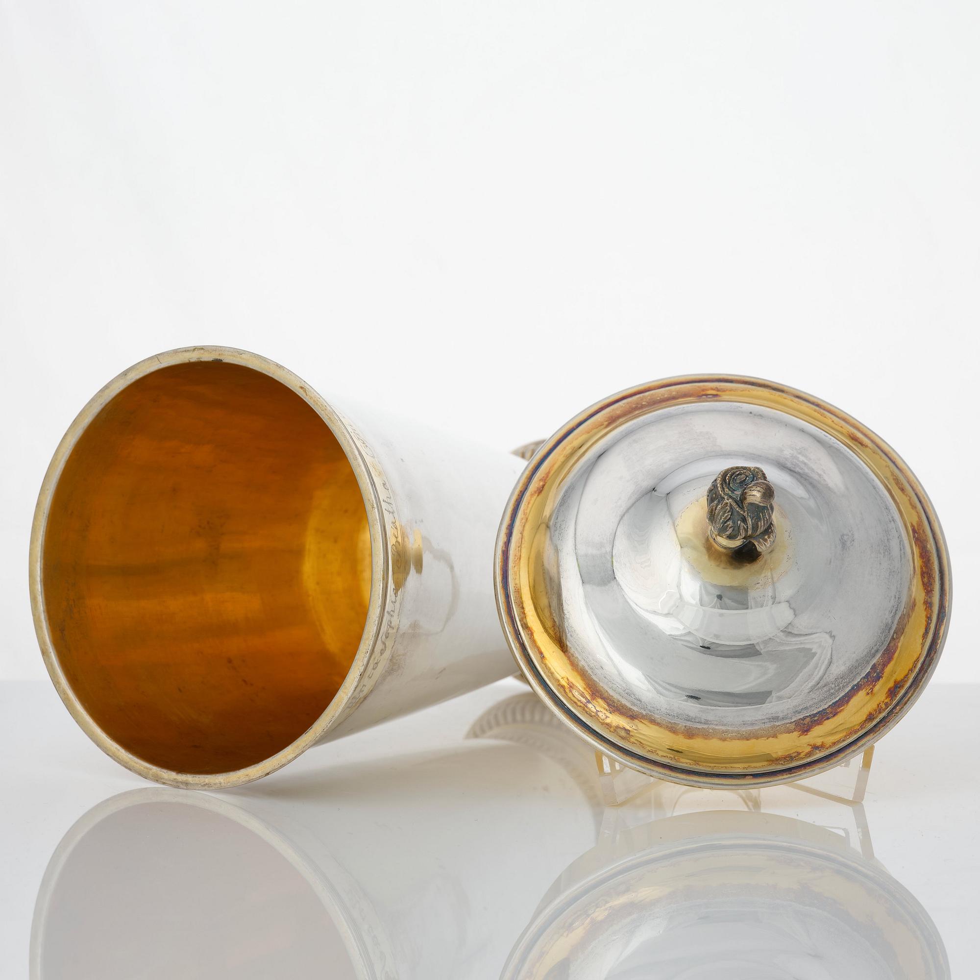 Wilhelm Christian Hillebrandt, bägare med lock, silver, Reval (verksam 1758-1780).