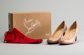 SKOR, Christian Louboutin.