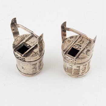 A set of two silver dishes, and four silver salts, 20th Century.