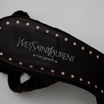 YVES SAINT LAURENT, a pair of brown velvet sandalettes.