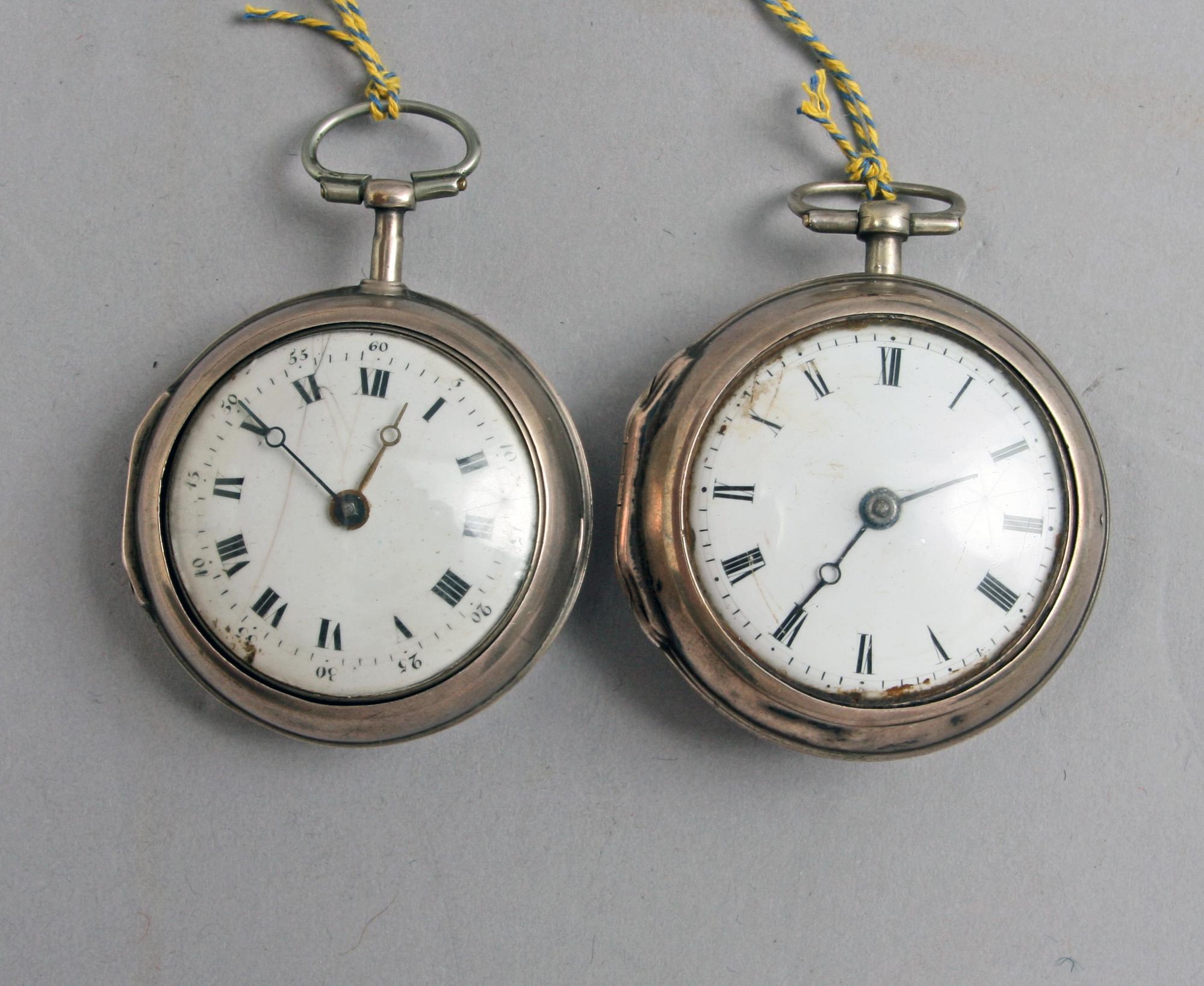 FICKUR, 2 st, bl a London, 1700-talets slut.