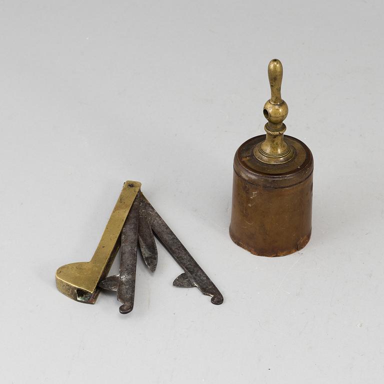 A phleam and horn cup, 18th century.