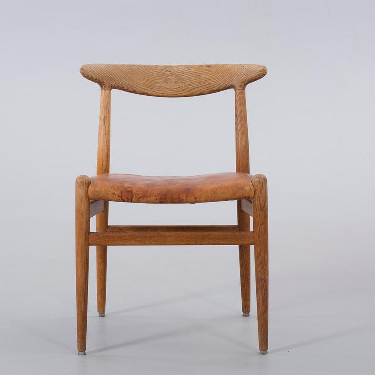 A HANS J. WEGNER W2 CHAIR.