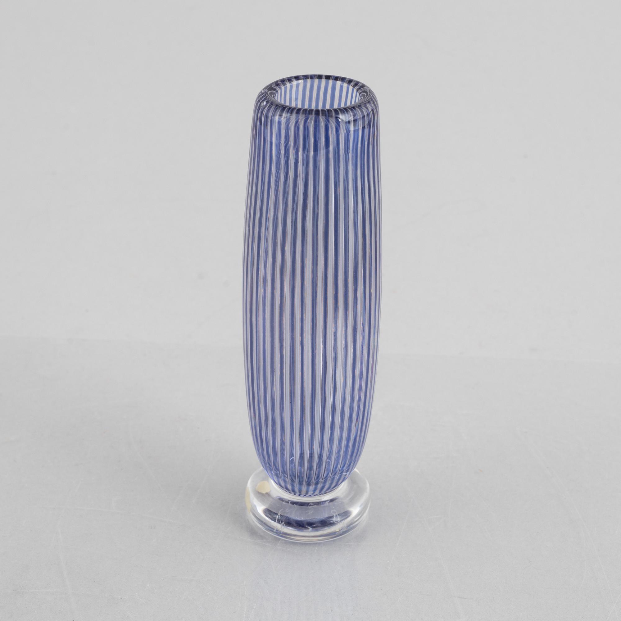 Edvin Öhrström, an 'Ariel' glass vase, Orrefors.