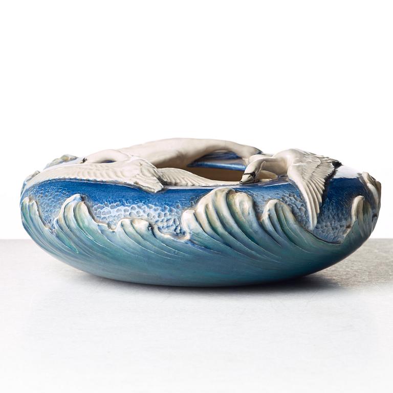 Thure Öberg, an Art Nouveau glazed ceramic bowl, Arabia 1918.