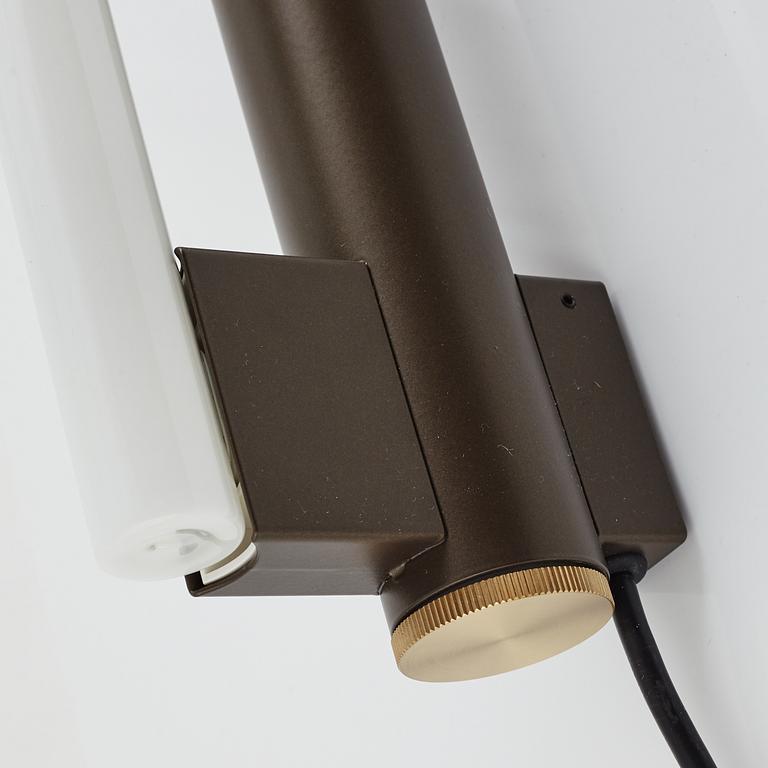 Krøyer-Sætter-Lassen, a 'Eiffel Wall Single 500' wall lamp, Frama.