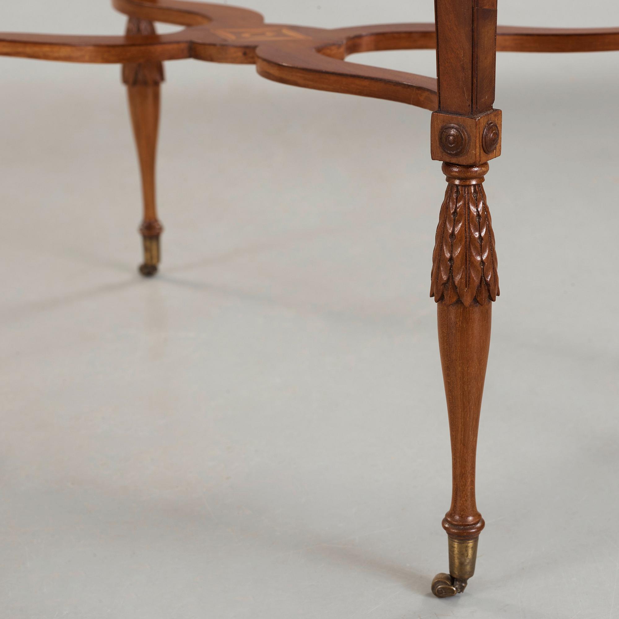 A late Gustavian table by Lars Qvarnberg, master 1801.