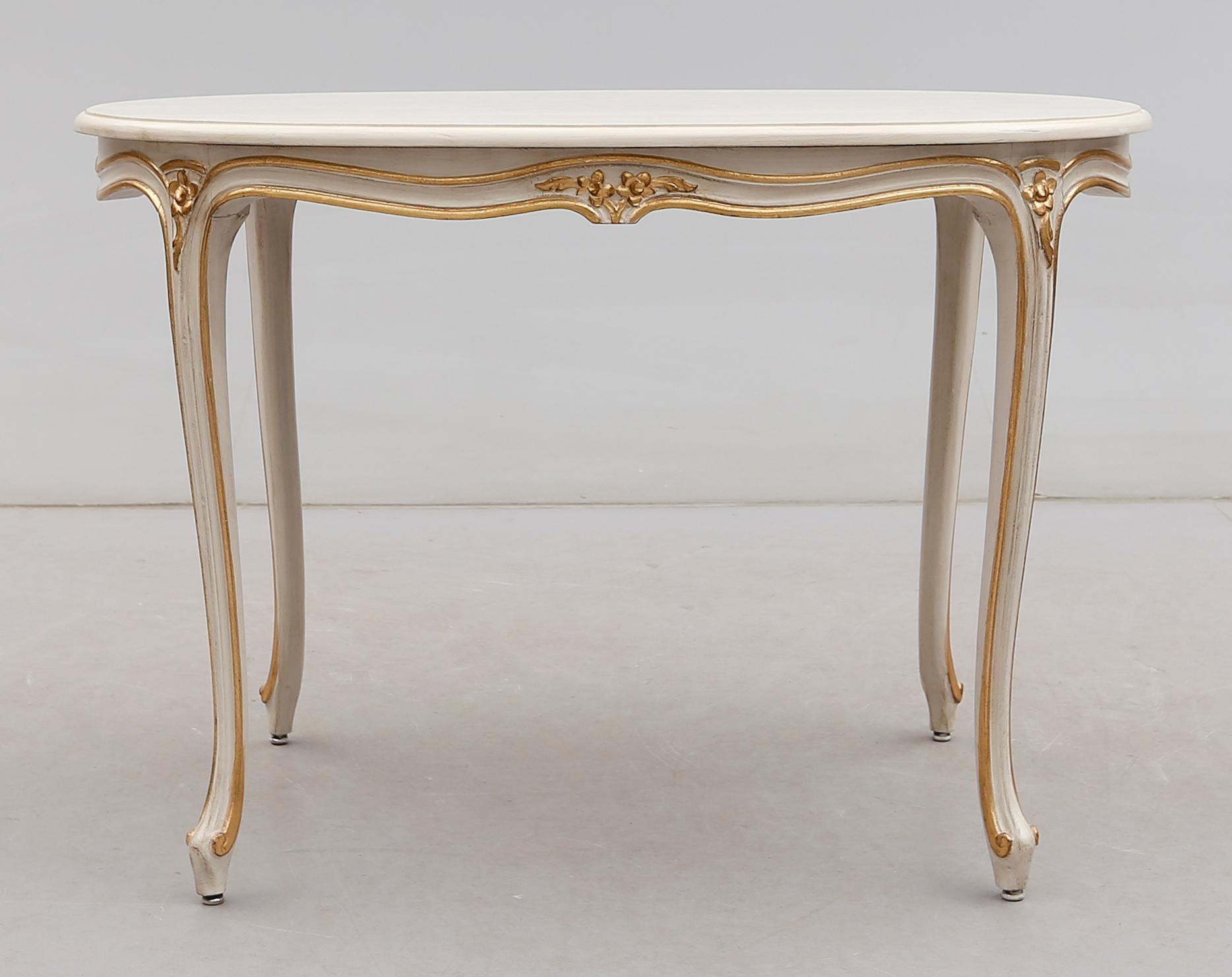 SOFFBORD, rokokostil, 1900-talets andra hälft.