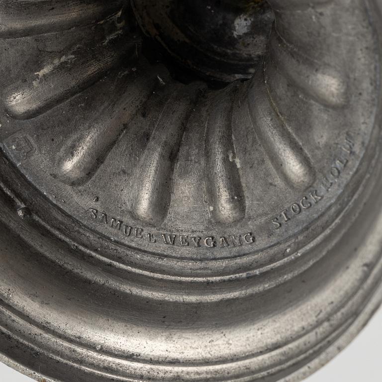 Peter Gillman och Samuel Weygang, ljusstakar, ett par snarlika, tenn, gustavianska, Stockholm, 1784-87.