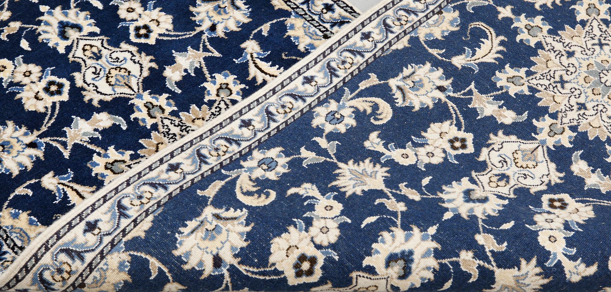 A part silk Nain runner, ca 387 x 77 cm.