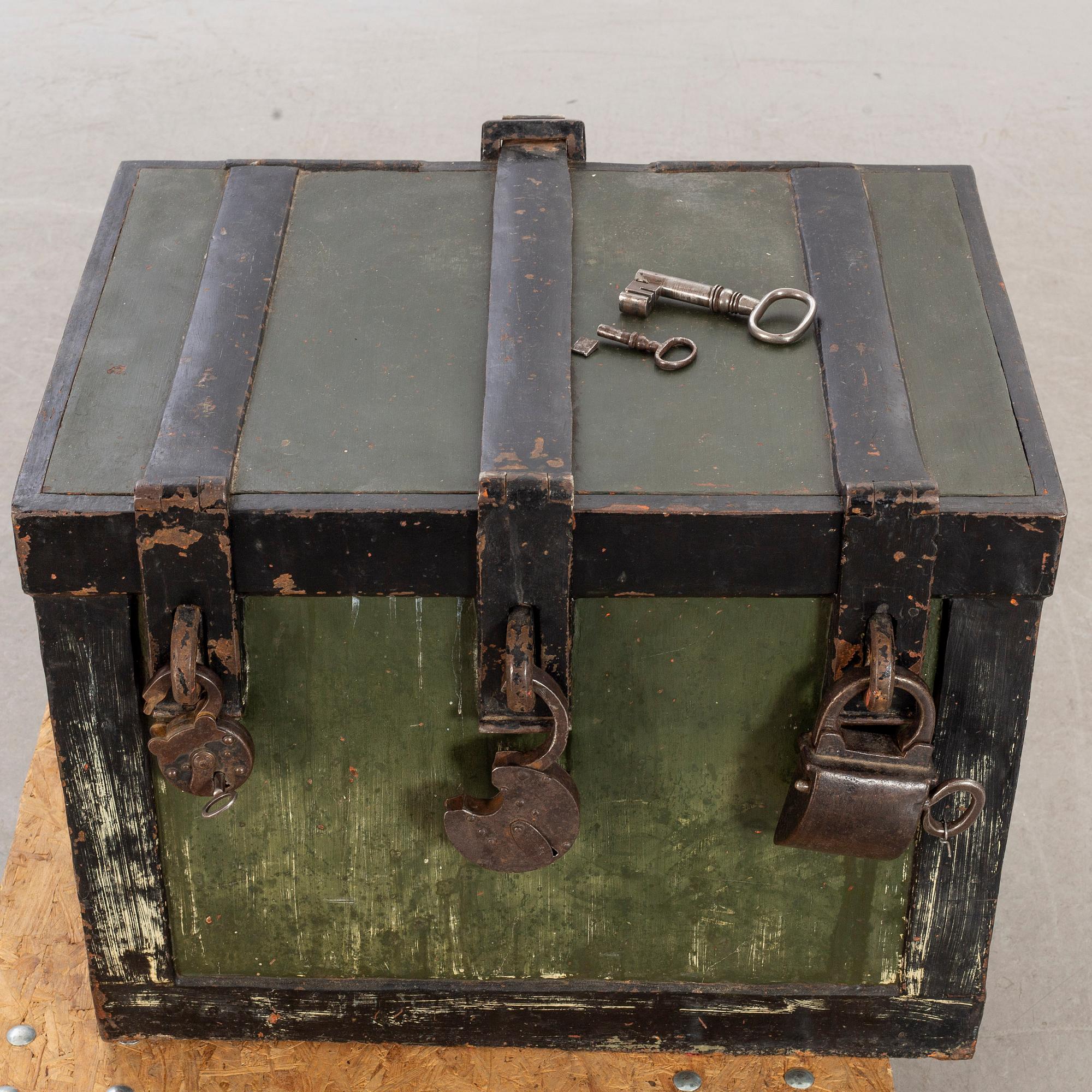 A §9th century metal chest.