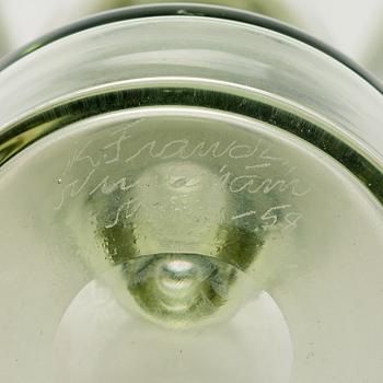 Kaj Franck, A set of four KF245 glass vases, all signed. Nuutajärvi Notsjö.